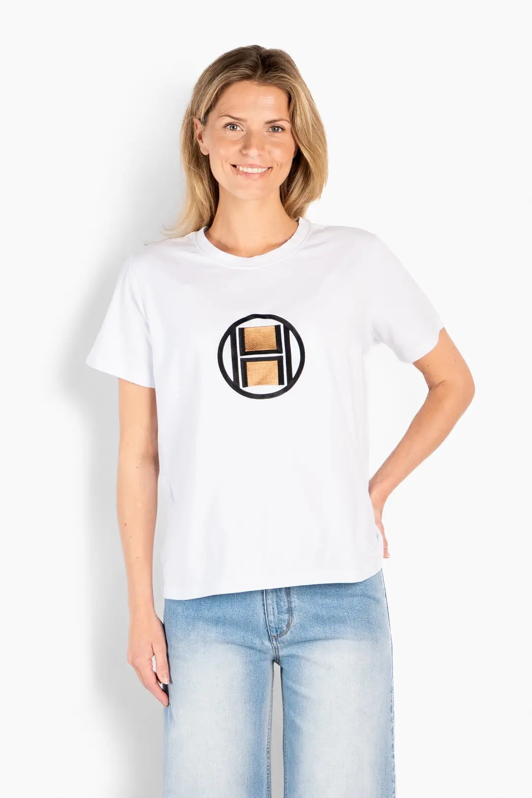HÉST - Logo Tshirt - White Alyssum