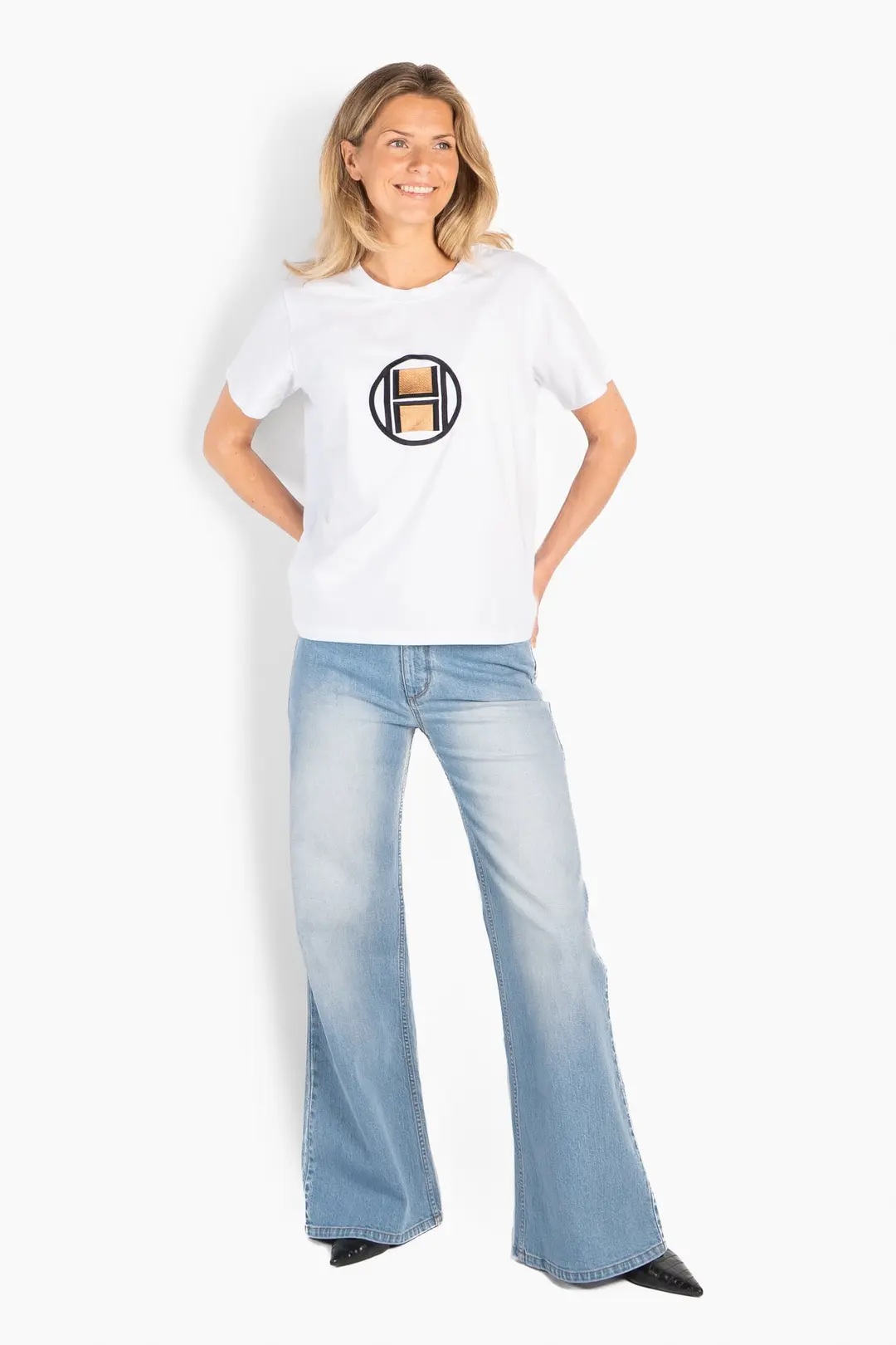 HÉST - Logo Tshirt - White Alyssum - Bilde 3