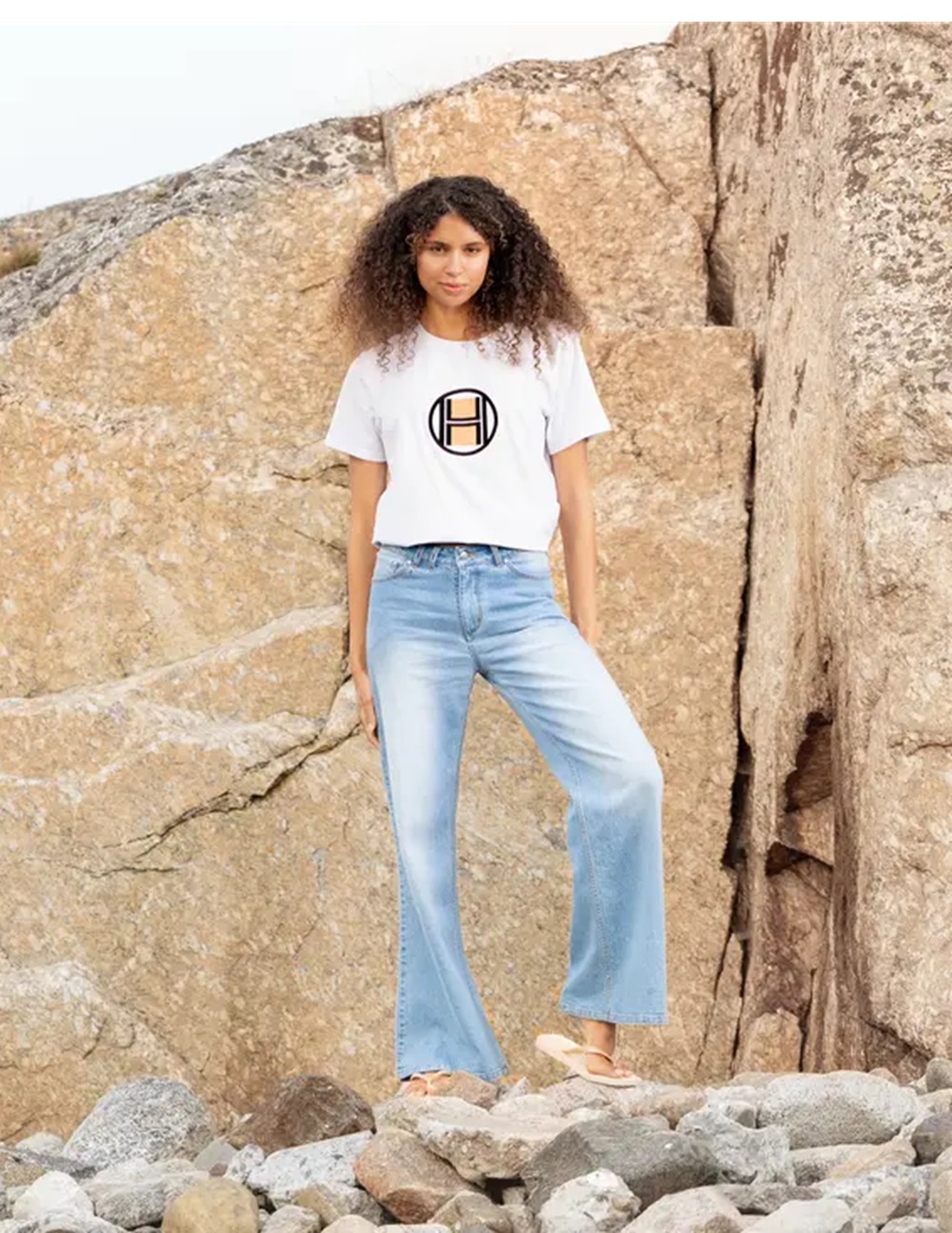 HÉST - Logo Tshirt - White Alyssum - Bilde 7