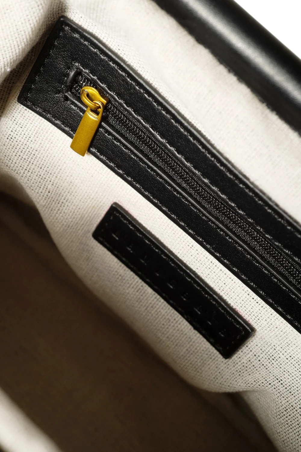 Arnie says - Woven Clutch - Black - Bilde 4