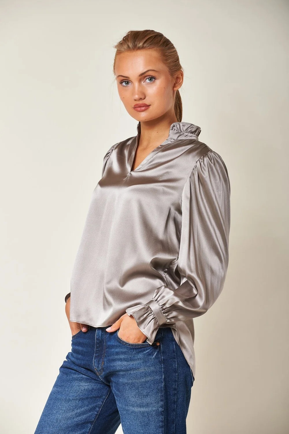 Arnie says - Vale Silke Bluse - Taupe